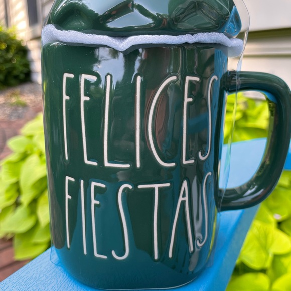 Rae Dunn festive Felices Fiestas mug - Picture 2 of 3